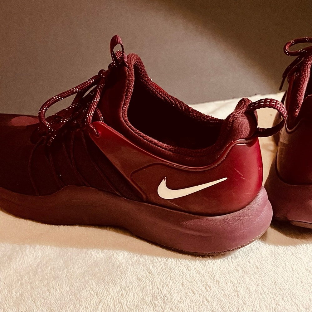 Nike Darwin View 5